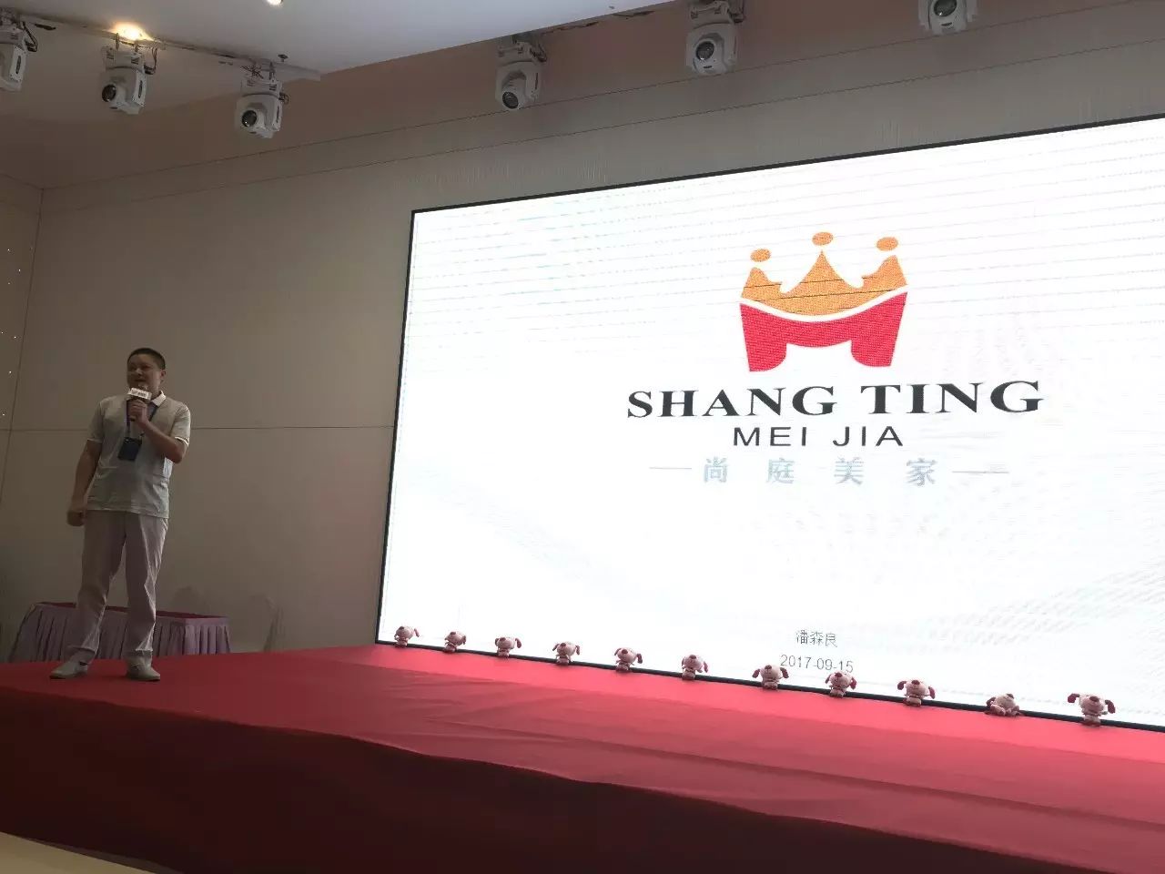 麦得邻产品与业务内容配图