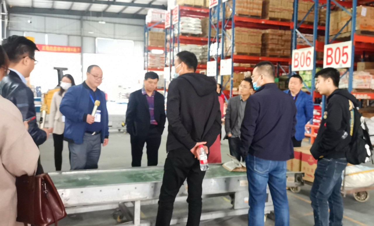 麦得邻产品与业务内容配图