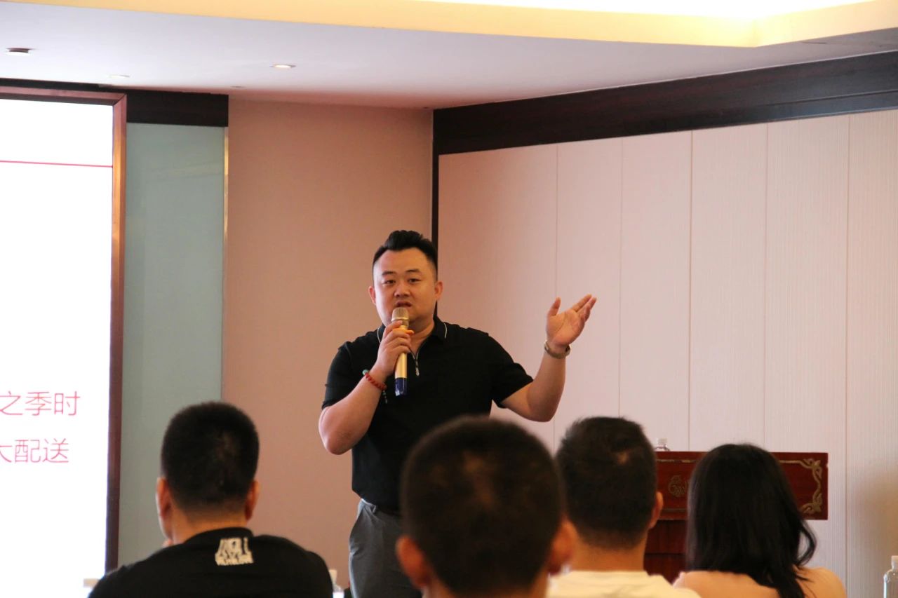 麦得邻产品与业务内容配图